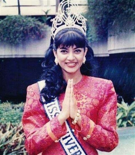 sushmita sen india miss universe 1994 beautiful bollywood actress most beautiful indian