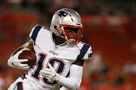 March 14 Special Teamer Matthew Slater Re Signs With Patriots