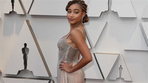 Let’s Get A Closer Look At Amandla Stenberg’s Finger Wave Braids At The 2019 Oscars Essence