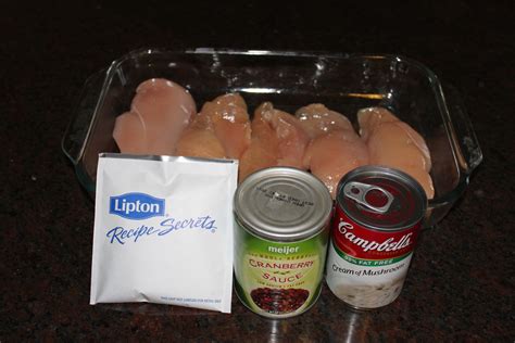2 cans cream of mushroom soup 1 package dry onion soup mix 1 1/4 cups water 1 pot roast so good! Fast, easy and supper yummy chicken. I pkg lipton onion ...