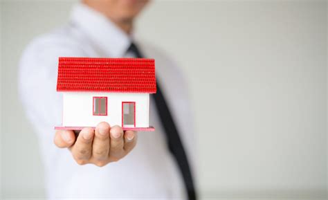 Real estate firms like brookfield property partners lp (tsx:bpy.un)(nyse:bpy) have seen their shares slide by more than 50%. How will COVID-19 impact the real estate market in Canada ...