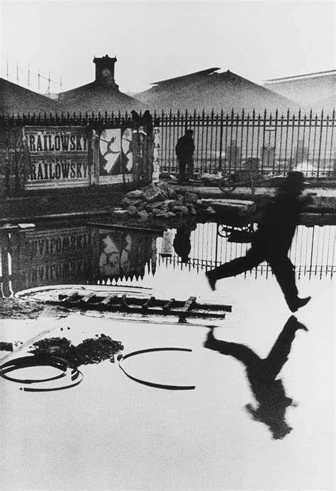 Henri Cartier Bresson Behind The Gare Saint Lazare 1932 Fotografia