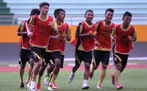 Coach syamsir alam marah besar ke team waah ada apa ini jagoan bola. Syamsir Alam: Terima Kasih Sriwijaya FC - Tribun Sumsel