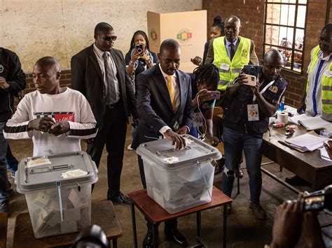 Zimbabwe Election News Updates Chamisa Decries Delay As Voting Continues Elections News Al