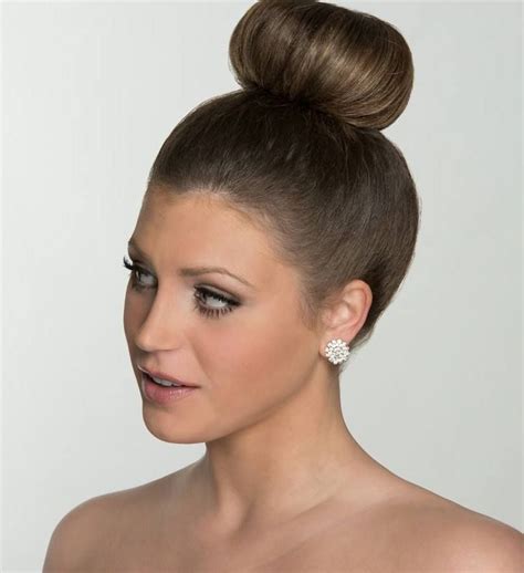 Pin By Stone On Bun Hairstyles Bun Hairstyles Top Knot Hair Styles