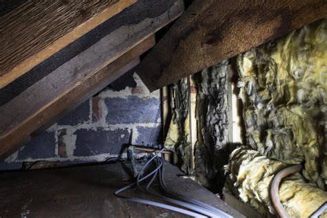 How To Insulate Crawl Space Walls