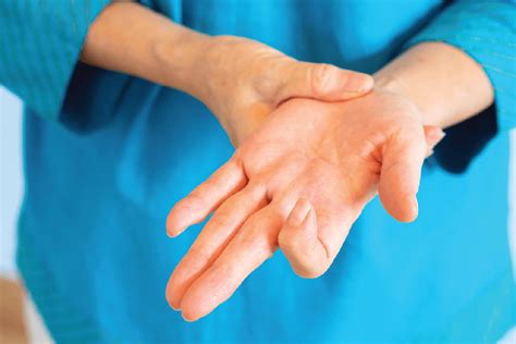How Does a Hand Doctor Diagnose Trigger Finger? - Midwest Hand