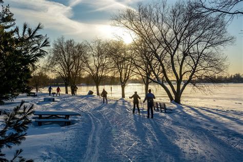 10 Of The Best Snowshoeing And Cross Country Skiing Trails Near Ottawa