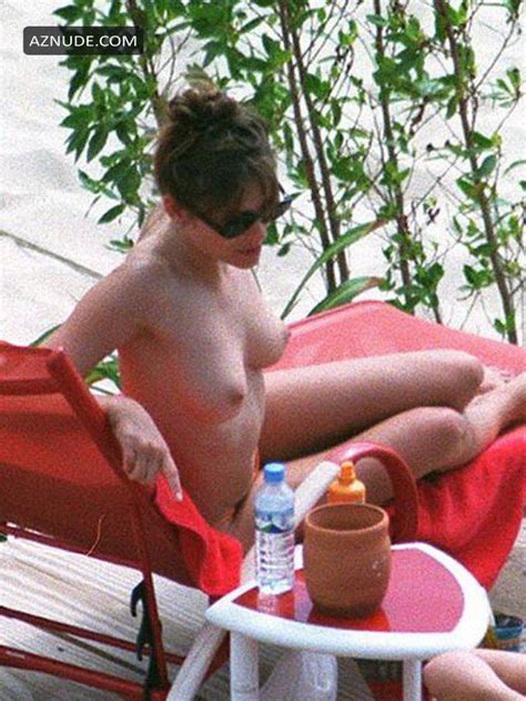 elizabeth hurley topless paparazzi photos aznude