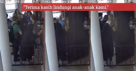 Twitter ukhti nonjol merupakan salah satu yang kini telah viral di media ukhti syahwat muslimah viral memang saat ini tengah trending di media sosial seperti halnya di twitter semoga dengan adanya link video ukhti syahwat. (Video) Buka Pintu Masjid Selamatkan Pelajar AS Bertempiaran Lari Dipercayai Dari Ditembak ...