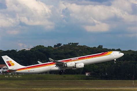 Spains Iberia Says Goodbye To Legendary Airbus A340600 As It Performs