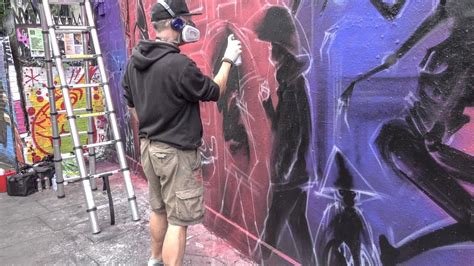 Graffiti Writers Of Shoreditch London Youtube