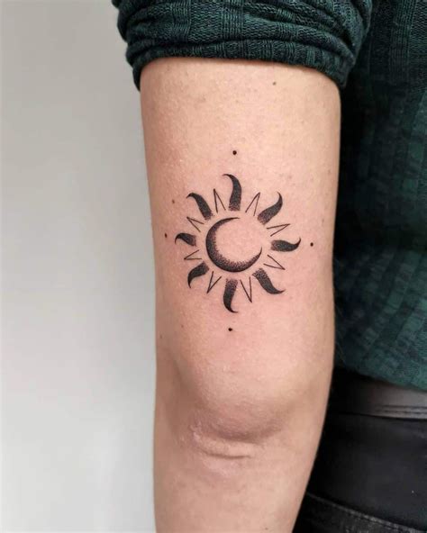 Girl Neck Tattoos Sun Tattoos Dope Tattoos Body Art Tattoos Eclipse