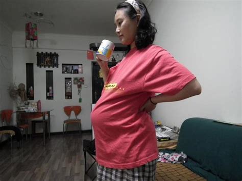 孕婦得知肚子裏懷的是雙胞胎，但是孩子出生時，全家人都悲痛欲絕 每日頭條