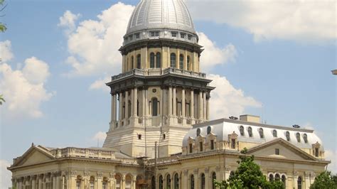 Illinois legislature takes action to modernize government in Illinois 