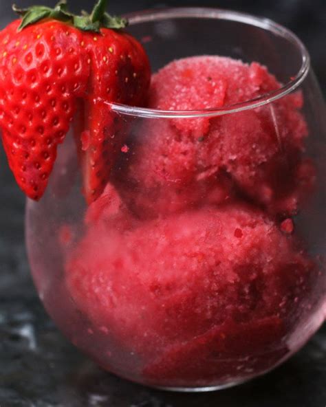 Make This Tasty Fruit And Wine Sorbet And Enjoy It Damnit Sorbet Recipes Yummy Drinks Sorbet