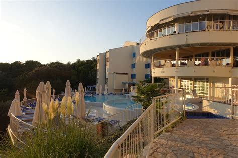 Außenansicht Koralj Sunny Hotel By Valamar Krk Stadt • Holidaycheck Kvarner Bucht Kroatien