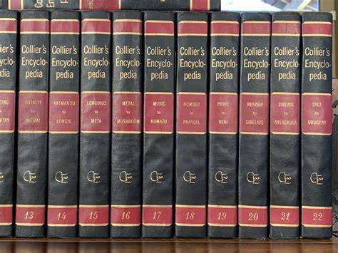Vintage 1962 Colliers Encyclopedia Set Year Books 36 Hard Cover Old