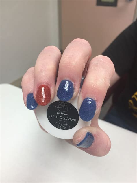 Revel Nail dip powder: Confident and Ruby | Revel nail dip powder