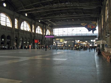 Stock Pictures: Zurich Railway Station