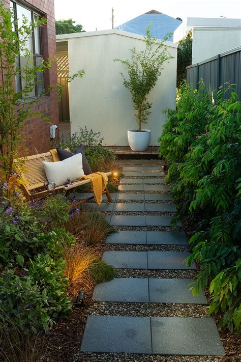 Ideas For Narrow Side Gardens Garden Design Ideas