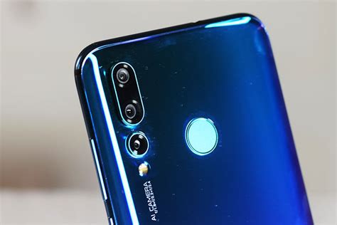 Review Of Huawei Nova 4 Smartphone A Mid Range Smartphone With Hi End