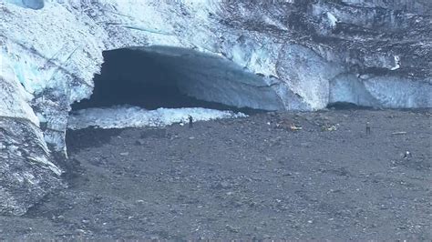 Washington Ice Cave Collapse Kills 1 Injures 5