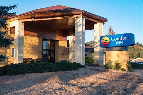 Grand canyon quality inn rooms are spacious with either a king or two double beds and invite our guests to relax in their southwest decor. Comfort Inn Near Grand Canyon - Grand Canyon Deals