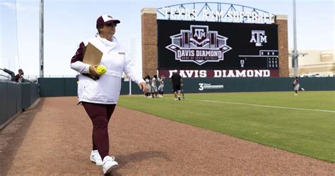 Texas Aandm Softball New Coach Trisha Ford Driven To Restore Program