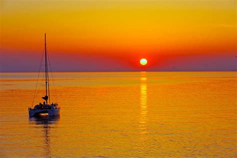 Santorini Sunset Luxury Sailing Catamaran Cruise With Bbq Drinks