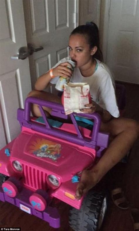 Tara Monroe Drives Around Campus In Barbie Jeep After Dwi Arrest