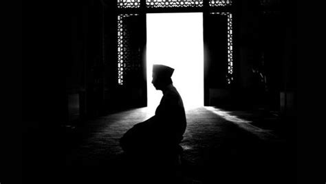 Imam ahmad meriwayatkan dengan sanad shahih dari abu darda' bahawa nabi s.a.w bersabda: Cara Solat Sunat Tahajjud