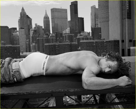 Jeremy Allen White Strips To His Underwear For Steamy Calvin Klein Campaign Photo 4998964