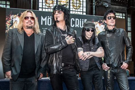 Mötley Crüe Confirms Band Will Reunite Tour In 2020 Abc7 Chicago