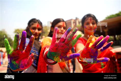 People Spread Abir Powdered Colour Celebrating Dol Purnima Festival