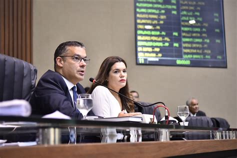 Assembleia Legislativa do Amazonas aprova reeleição para presidente e