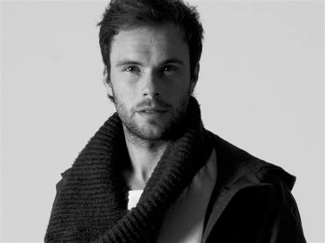 Han fyller 38 år den 30 maj och hans namnsdag är den 28 mars. Karl Andersson - Våra designers