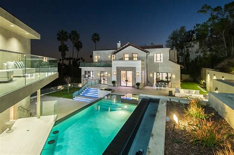 Dive In From Rihannas Hollywood Hills Mansion E News