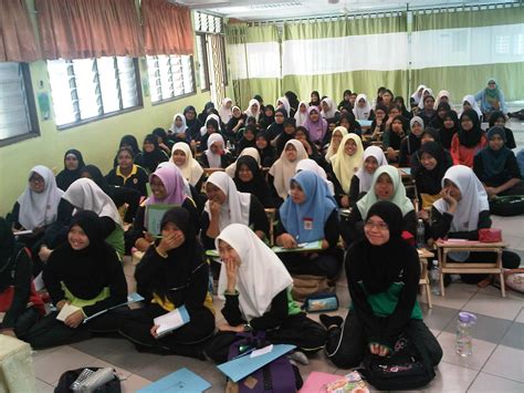 Lawatan pengarah pelajaran selangor ke smk bandar. WADAH KETERAMPILAN BERBAHASA: PROGRAM JERAYAWARA DI SMK ...