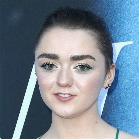 Maisie Williams Looks Just Like An Emoji And Were Freaking Out Brit Co