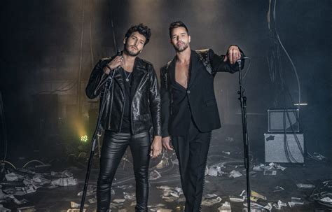 Sebastian yatra en premios lo nuestro 2020: Sebastián Yatra, Ricky Martin Give 'Falta Amor' a Soulful ...