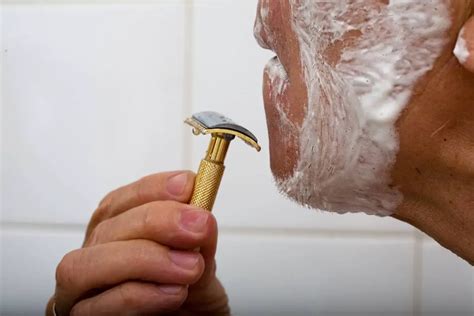 Razor Burn Causes Treatment And Prevention Bald And Beards