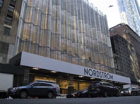 Nordstrom Bets On A Big Store In New York Amid Retail Slowdown Npr