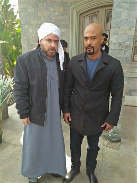 كشف المخرج كريم إسماعيل صديق الفنان الراحل هيثم أحمد زكي عن تفاصيل آخر مكالمة هاتفية للفنان الراحل مع خطيبته إنجي سلامة حيث وأشار كريم إسماعيل، إلى أنه في يوم وفاة هيثم أحمد زكي، كان يصلي ويقرأ القرآن، موضحا: خاص.. صورة جديدة لهيثم أحمد زكى من مسلسل «كلبش 2» - عين