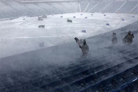 Bills Fans Help Shovel Out Highmark Stadium As 18 Inches Of Snow Falls