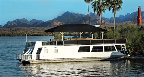 While plenty of places to stay dot lake havasu's 450 miles of shoreline, nothing beats getting out onto the water. 72' Fun Seeker Houseboat Rental | Lake Havasu Housboating