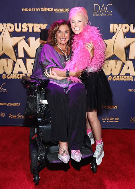 Jojo Siwa Debuts New Pink Hair And Reunites With Abby Lee Miller Picture Hollywood Life