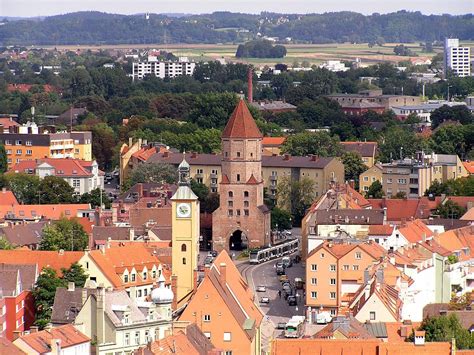 It is a university town and regional seat of the regierungsbezirk schwaben with an impressive altstadt. Augsburg, Bawaria, Niemcy, największa baza ofert LAST ...