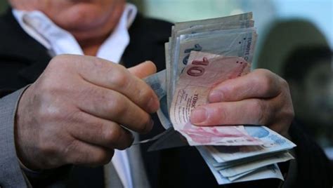 Memur ve memur emeklisinin zammı toplu sözleşmeye göre 2 yılda bir belirlenirken, son 6 aylık. 2019 En düşük emekli ve memur zamlı maaşlar! Emekli ve ...