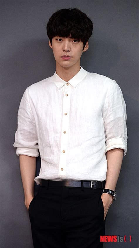 신서유기2 미공개패션왕 안재현 vs 패션테러 이수근! 안재현, 별그대 찍고 너포위…벼락 스타덤 - 조선닷컴 - 연예 ...